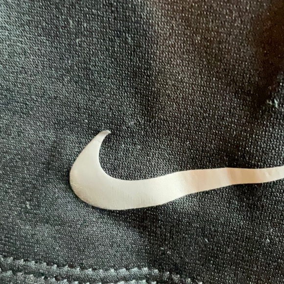 NIKE- Essential Puffer-Panel running jacket. Women’s Large - Picture 7 of 7